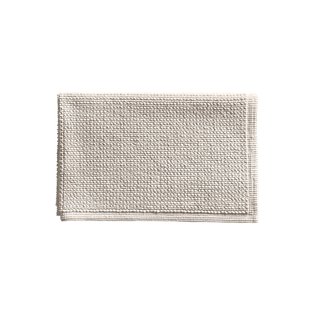 Tine K Home bademåtte i sand bomuld, 50 x 80 cm, tæt struktureret vævning – detalje/miljøbillede