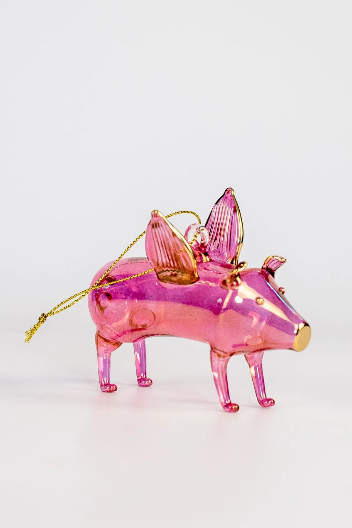 WHOSAIDTRASH Pink Flying Pig – pink flyvende gris i mundblæst glas med guldsnor