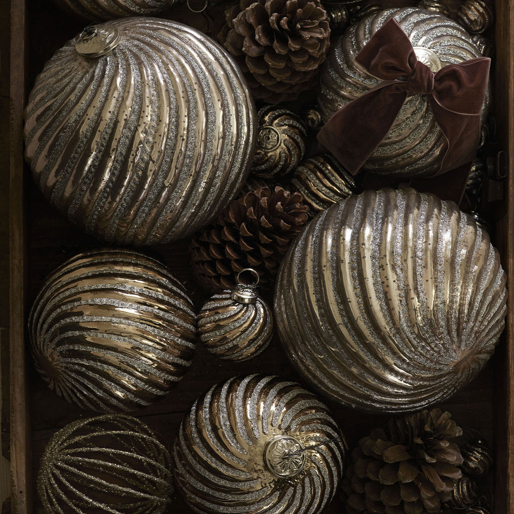 Julekugle Ø 15 cm – caramel